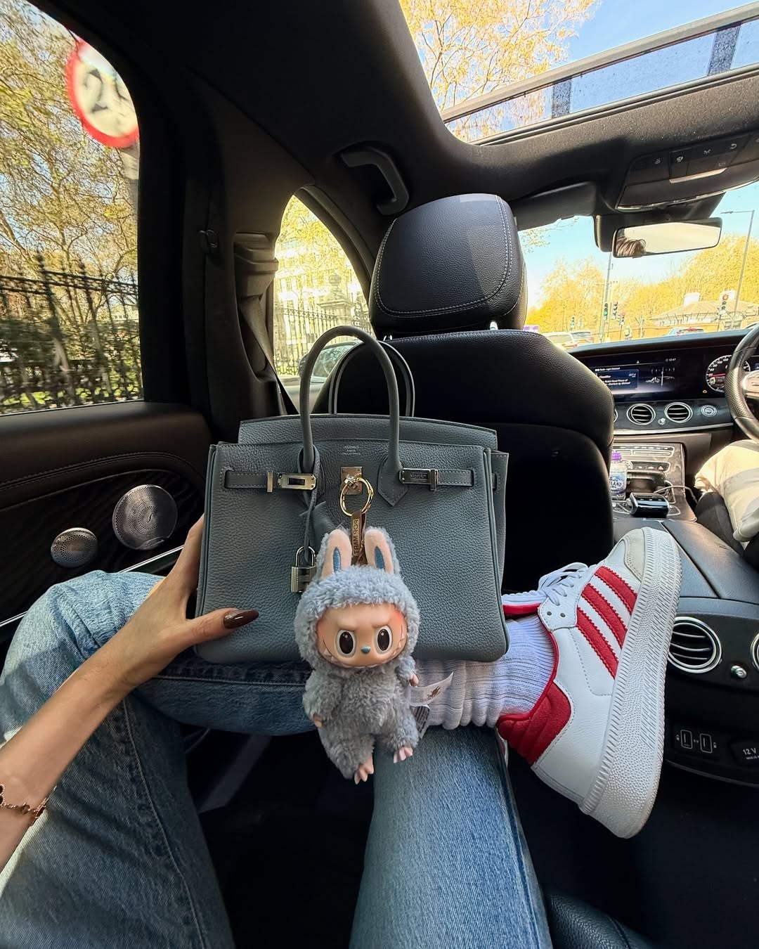 Creative Social Influencer-GOLD-WComms