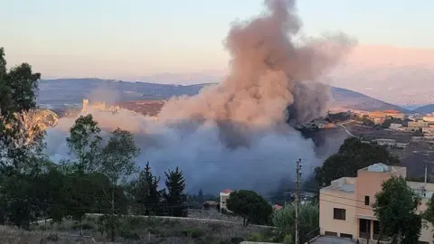 Israeli Air Strikes Strike Southern Lebanon